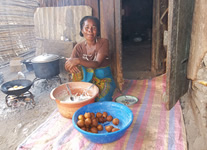 Vente de Photos en ligne, des Photos de Madagascar, vente de petits gateaux a Berenty Betsileo Ankazoabo Atsimo, Ravo.Madagascar photo 2018