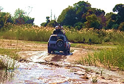 la confiance, Pensée Chrétienne, photo de voiture 4x4 dans les pistes de Madagascar : Ravo.Madagascar 2018